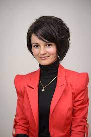 Universitatea din petroşani are recunoscut statutul de instituţie organizatoare de studii universitare de doctorat şi, în această calitate, organizează doctoratul prin centrul de doctorat. Facultatea De È™tiinÈ›e