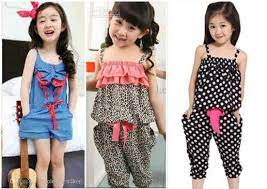 Kaos model potongan tradisional biasanya lurus mulai dari bahu hingga pinggang. 18 Inspirasi Modis Model Baju Anak Jumpsuit