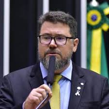 🇧🇷 ATENÇÃO: Câmara pede suspensão de 5 deputados por até 6 meses por  motim (Metrópoles) Marcel Van Hattem (NOVO-RS) Julia Zanatta (PL-SC) Marcos  Pollon (PL-MS) Camila Jara (PT) Zé Trovão (PL-SC).