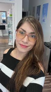 Vanessa Amado's Instagram, Twitter & Facebook