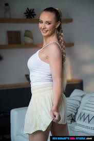 Paisley Porter : rwhitetanktops