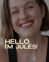 Happy you're here! I don't do a lot of those introduction posts so here's a  lot thrown at you at once and you'll probably catch the vibe. 💁🏻‍♀️