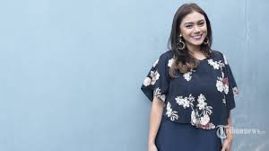 Thalita latief sempat tak sadar kena tumor tiroid. 10 Tahun Menikah Thalita Latief Gugat Cerai Dennis Rizky Sidang Perdana Digelar 1 April Mendatang Tribunnews Com Mobile
