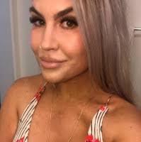 Ellie Fischer's Instagram, Twitter & Facebook