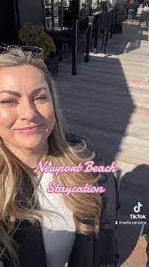 Kelly Ancona's Instagram, Twitter & Facebook