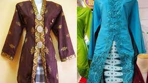 Pakaian pengantin perempuan dalam upacara malam berinai memakai pakaian kebaya laboh atau baju kurung teluk belanga, memakai hiasan dan pakaian tradisional masyarakat melayu riau merupakan salah satu kekayaan nasional yang wajib dilestarikan. Mengenal Sejarah Kebaya Labuh Pakaian Tradisional Wanita Melayu Di Kepri Tribun Batam