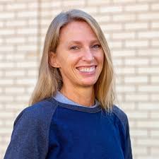 Cynthia Dumont's Instagram, Twitter & Facebook