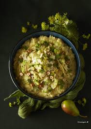 Poelee Express De Chou Romanesco Poire Et Noisettes Chou Romanesco Recette Recette Plat Legume