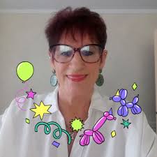 Who is leading the race between Jamal Roberts and John Foster in American  Idol?