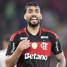 Encaixe de Lucas Paquetá vira desafio a Filipe Luís no Flamengo