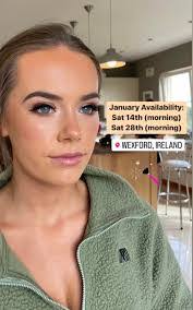 Anna Flood's Instagram, Twitter & Facebook