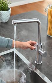 This is wasserkocher und wasserhahn by sebastian klein on vimeo, the home for high quality videos and the people who love them. Kuchenarmatur Grohe Red Neudorfer Untergriesbach Passau