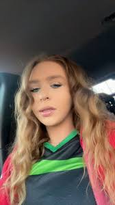 Hello! I live in Ocala but would be okay with the Tampa drive or something  close. Looking for serving/door girl/ shooter or bottle girl position  around that area! I have experience in all of what i ...