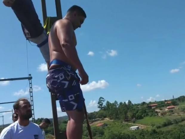 G1 - Vídeo mostra homem que morreu em bungee jump prestes a dar salto -  notícias em Sorocaba e Jundiaí