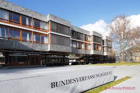 Das gesetz sei nichtig, heißt es in der am donnerstag veröffentlichten entscheidung. Komba Gewerkschaft Bayern Bundesverfassungsgericht