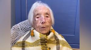 Amy Hawkins's Instagram, Twitter & Facebook