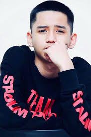 Youth trends in the image of this year manifested themselves in eccentric brutal solutions. Semi Kalbo Haircut 2018 Bpatello