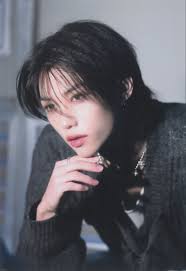 i just want everyone to know that when felix goes back to black hair im  gonna have to log off for a bit due to personal reasons