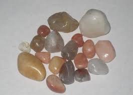 Pin By Sheri Nye On Science Rocks And Minerals Lake Michigan Stones Crystals And Gemstones Rock Identification