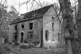 Pin By Ruth Boice On Old Houses Creepy Old Houses Old Houses Abandoned Mansions