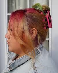 Honey blond with a twist #hairstylist #blond #blonding #honeyblond  #vividhaircolor #haircut #hairstyle #hairoftheday #haircolor #pastelhair  #hairinspiration #hair #hairgoals