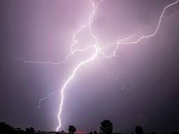 Het grootste en gezelligste weerforum van de benelux voor liefhebbers van noodweer, onweer, de zomer, wintersport, en meer. Zo Spectaculair Zag Het Onweer Boven Utrecht Eruit Storm In Gelderland Gelderlander Nl