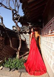 Our Bride Is Wearing Keyhole Red Evening Dress For Her Pre Wedding Shoot In Korea A Line Wedding Dress Evening Dresses For Weddings Lace Wedding Dress Vintage