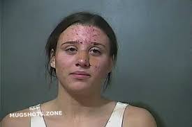 Molly Winchell's Instagram, Twitter & Facebook