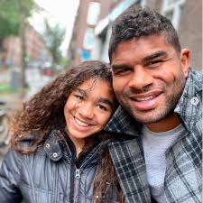 Discussing the conjugal status of alistair overeem, he is a hitched man. Meet Zelina Bexander Celebrity Wife Of A Dutch Mma Star Alistair Overeem
