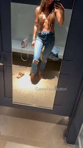 CuteeAssaButton työskentelee bucket-luettelonsa parissa