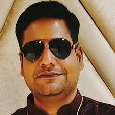 Tôi yêu những người đàn ông lớn tuổi hơn 😩 Và họ không thích tôi trở lại 🙄