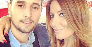 Video dedicato a selvaggia lucarelli ma anche all'apparente compagno o fidanzato lorenzo biagiarelli, a cui consigliamo in particolare la parte introduttiva. Selvaggia Lucarelli Il Fidanzato Davide Di Noi Ha 16 Anni In Meno Ho Avuto Proprio Un Gran C Gossip