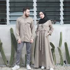 Ajak teman dan keluarga kalian untuk nonton bareng di baju couple tidak melulu harus bersama kekasih, loh. Baju Remaja Kekinian Yuzka Couple Bahan Toyobo Pria Hanya Kemeja Wanita Hanya Gamis Baju Couple Pasangan Baju Couple Keluarga Setelan Couple Lebaran Terbaru Set Gamis Couple Pria Dan Wanita Pasangan Modern