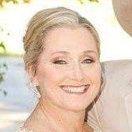 Julie Hoff's Instagram, Twitter & Facebook