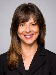 Shari Britton's Instagram, Twitter & Facebook