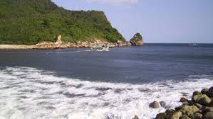 Pantai tipe 3 di tanjung papuma bagian timur (kiri) dan bagian barat (kanan). Pantai Papuma Htm Rute Foto Ulasan Pengunjung