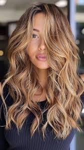 Natasha Lowry's Instagram, Twitter & Facebook