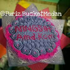 Merangkai bunga matahari menjadi buket bisa dihitung dari per tangkainya. Bunga Buket Nama Besar 013 Shopee Indonesia