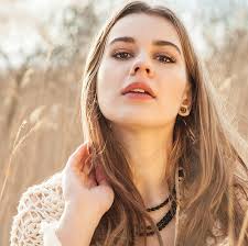 Emmelie de Forest: 'Hunter & Prey'