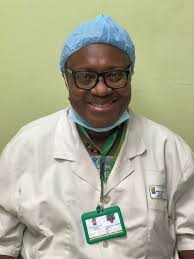 Portrait de la semaine 🥳🥳🥳🥳🥳🥳🥳🥳🥳🥳🥳 Nous avons l'immense honneur  de vous illuminer avec Mme NDEDI Esther, major des Urgences de l'Hôpital  Général de Douala Officiel🤭🤭 Elle est arrivée parmi nous le 22