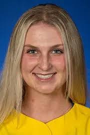 Rae Voss's Instagram, Twitter & Facebook