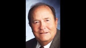 Robert Kehl's Instagram, Twitter & Facebook