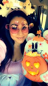 Husband surprises wife with disneyland magic key