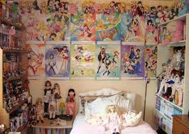 Like that gensomaden saiyuki, hunter x hunter posters i have back then. Top 15 Incredibly Cool Otaku Rooms Around The World Myanimelist Net