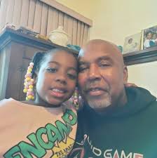 Retired boxing champion Floyd Mayweather Jr. will fight YouTuber Logan Paul  in 2021.