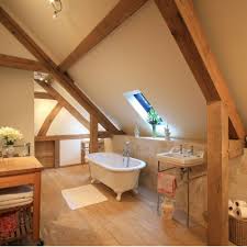 Lass dich jetzt inspirieren von den einzigartigen ideen für #dachbäder oder wellnesszonen in der obersten etage. Badezimmer Im Dachgeschoss 21 Unglaubliche Ideen