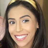 Molly Crow's Instagram, Twitter & Facebook