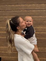 Erin Ashton McGinnis (@erinashtonmcg) • Instagram photos and videos