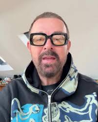 Slinky Valentines Ball 14.02.26 Judge ain't Budging