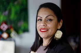 Desiree Melo's Instagram, Twitter & Facebook